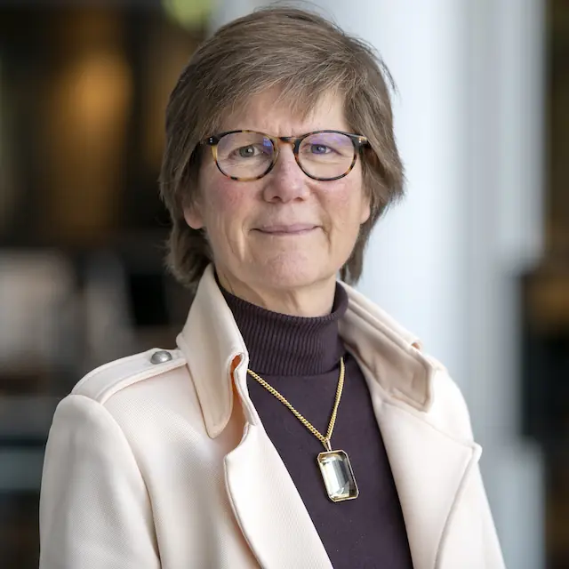 Profielfoto van Benedikte Schaapveld, medisch adviseur / bedrijfsarts bij het Ministerie van Buitenlandse Zaken
