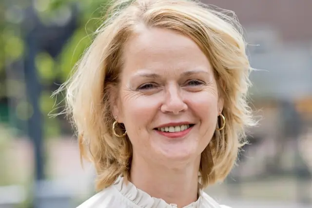 Profielfoto van Evelijn de Graaf, hoofd P&O bij Zorg- en Wooncentrum De Haven